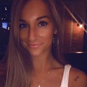 Meet your Posher, Nina